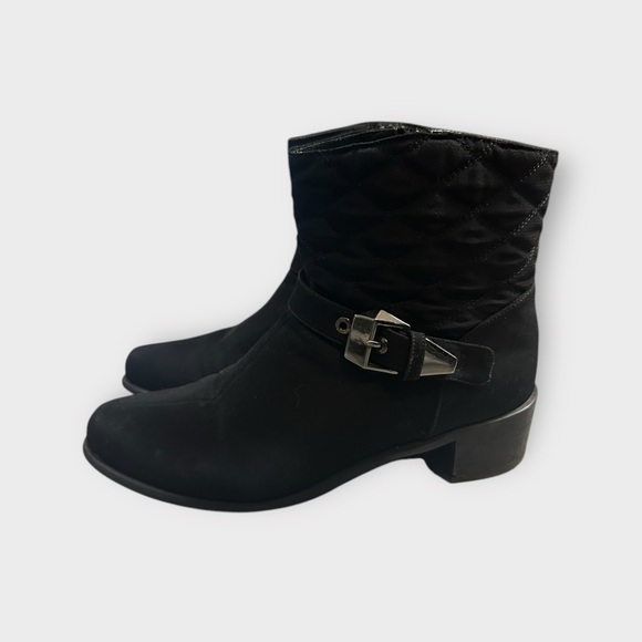 Stuart Weitzman Gorby Black Quilted Ankle Booties - Picture 2 of 10